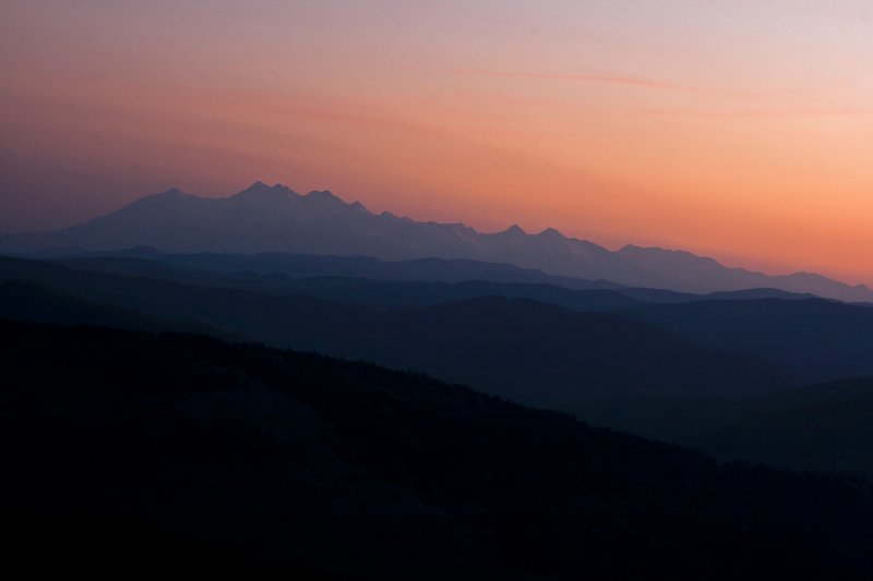 04.jpg - Zachód słońca i piękny widok na Tatry.