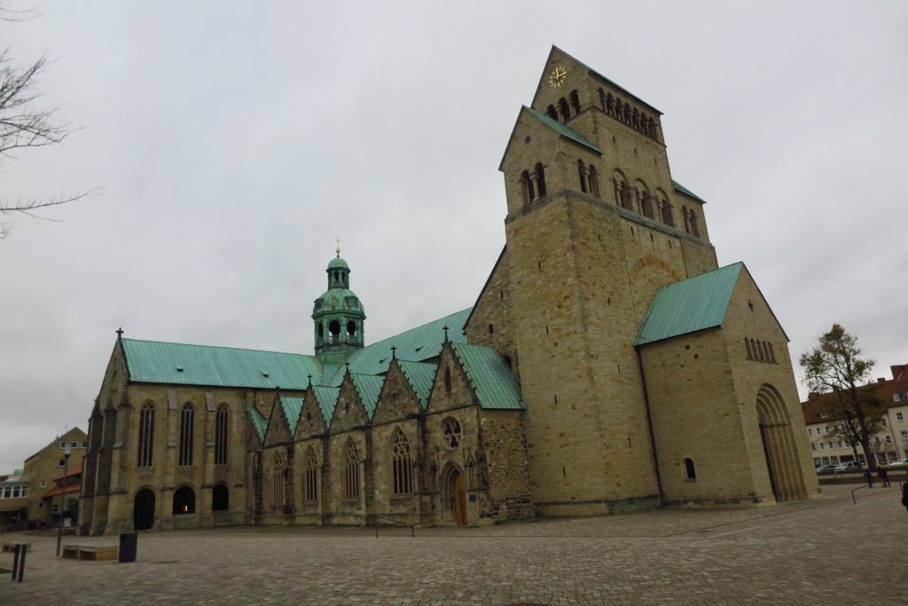 84.jpg - Katedra z IX wieku wpisana na listę UNESCO.