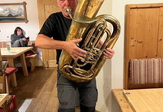 054